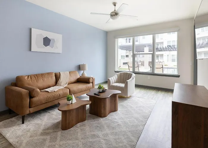 Landing Beautiful 1bd Gym Game Apartment *