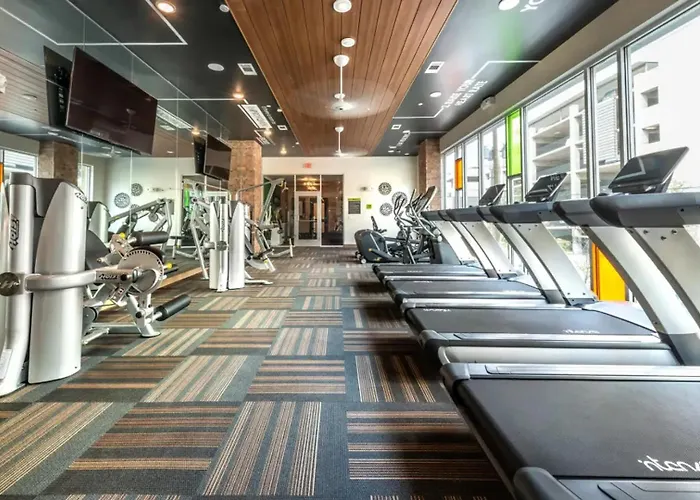 Landing Beautiful 1bd Gym Game Apartment
