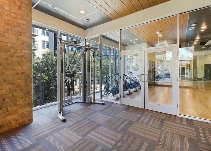 Landing Beautiful 1bd Gym Game Apartment *