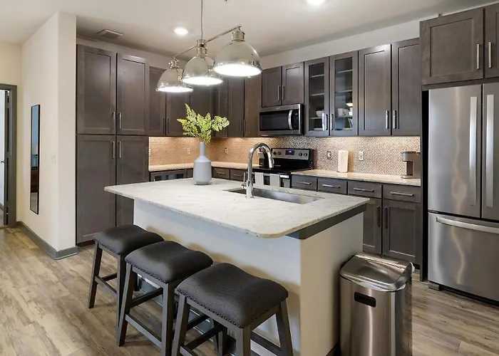 Landing Beautiful 1bd Gym Game Apartment *