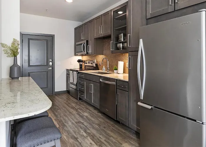 Landing Beautiful 1bd Gym Game Apartment *