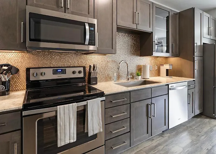 Apartment Landing Beautiful 1bd Gym Game *